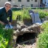 Zugeschüttet, aber nicht zerstört:  Christian Naser hat bei Sondierungsgrabungen die Grotte eines von Baltasar Neumann erbauten Terrassengarten in Zell am Main entdeckt. 