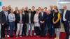 Die Jury der Aktion "Zeichen setzen" traf sich im Verlagsgebäude der Main-Post. V.l. Tilman Schneider (ev.-luth. Dekanat Würzburg), Achim Muth (Main-Post), Jens Hausdörfer (Lernwerk Volkersberg), Hülya Düber (Sozialreferentin der Stadt Würzburg), Jennifer Wolpensinger (Bezirksjugendring), Martina Reinwald (Lernwerk Volkersberg), Ludwig Sanhüter (Main-Post), Christof Grütz (Main-Post), Manuel Koch (Deutsche Lepra- und Tuberkulosehilfe), Ivo Knahn (Main-Post), Andrea Scheidel (AGUS-Gruppe Bad Kissingen), Gina Krömer (Main-Post), Eugen Ehmann (Regierungspräsident), Claudia Schuhmann (Main-Post), Angelika Weber (Technische Hochschule Würzburg-Schweinfurt), Burkhard Hose (kath. Studentenpfarrer), Bernadette Schrama (Fernsehredaktion Diözese Würzburg), Theresa Keidel (Selbsthilfebüro), Marcus Recher (Castellbank).