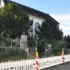 Ein Kritikpunkt bei der Bürgerversammlung: Seit zwei Jahren ist die Mauer beim Kriegerdenkmal neben der Kirche in Hergolshausen aus Sicherheitsgründen abgesperrt.