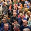Blick ins Publikum vor dem Auftritt von Wolfgang Niedecken in Veitshöchheim. Blick ins Publikum vor dem Auftritt von Wolfgang Niedecken in Veitshöchheim.