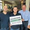 Abschied und Neuanfang: Jan Endres (rechts) verlässt das Haupeltshofer, Nima Khorsandi (links) und Marcel Demand eröffnen dort am 5. Mai ihr „Wohnzimmer“.
