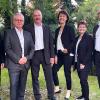 Auf dem Bild von links Vorstandsmitglied Klaus Grenzer, Stefan Söder, Andreas Holzheimer, Claudia Vogt, Personalratsvorsitzende Annette Illig und Direktor Georg Straub.