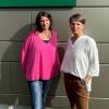 Rektorin Susanne Rinno (rechts) und Konrektorin Ingrid Otto von der Gustav-Woehrnitz-Mittelschule in Lohr (Lkr. Main-Spessart) sprechen über die Folgen der tödlichen Gewalttat, bei der ein 14-Jähriger mutmaßlich von einem gleichaltrigen Mitschüler erschossen wurde. 