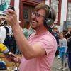 Moderator Ingo Lege vom SWR-Hitmacheduell war vollkommen überrascht, wie viele Einwohner von Lauda-Königshofen sich am Marienplatz versammelten, alle mit einer Flöte bewaffnet für das große Duell gegen Altensteig im Nordschwarzwald, das Lauda-Königshofen klar für sich entschied.