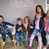 Die fünf Vorschulkinder zusammen mit Nadine Schindler. 