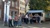 Auf einen Kaffee hat die Polizei Unterfranken die Passanten in der Lohrer Fußgängerzone eingeladen.