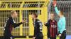 Nach der Gelb-Roten Karte für Leon Heinze (Mitte) musste der TSV Aubstadt (links Steffen Behr, rechts Jens Trunk) eine halbe Stunde lang in Unterzahl bestreiten.