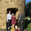 Am Weißen Turm endete eine lage Liebesgeschicht und es begann eine glückliche Ehe von Irene und Peter Krischke im Beisein des Standesbeamten Bürgermeister von Wülfershausen Wolfgang Seifert.