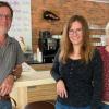 Die Bäckerei Lenhardt in Oberelsbach wird in vierter Generation fortgeführt. Ute und Joachim Lenhardt freuen sich, dass ihre Tochter Johanna (Mitte) den Betrieb übernehmen wird.