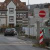 Die "unechte" Einbahnregelung, die nur die Einfahrt verbietet, stört die nächsten Anwohner, sorgt aber für deutlich weniger Verkehr in der Lindhardstraße in Ochsenfurt.