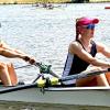 Charlotte Heyltjes (links) aus Mülheim und Anna Händle vom Würzburger Ruderverein Bayern gewannen auf dem Baldeneysee in Essen das Rennen im Zweier ohne Steuerfrau.
