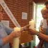 Beim Gottesdienst durften alle Taufkerzen an der Osterkerze angezündet werden. Beim Gottesdienst durften alle Taufkerzen an der Osterkerze angezündet werden.