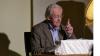 Wilfried Klaus liest Tschechow im "Kleinen Stadttheater". 