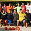 Die ukrainische U17-Nationalmannschaft bereitet sich aktuell in Bad Neustadt auf die anstehende Beachhandball-EM in Izmir vor. Mit auf dem Bild: Peter Hahn (links), Vorstandsmitglied des HSC Bad Neustadt.