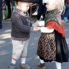 Samuel und Marlene wagen in fränkischer Tracht ein Tänzchen. Ihren ersten große Auftritt haben sie am kommenden Wochenende. Samuel und Marlene wagen in fränkischer Tracht ein Tänzchen. Ihren ersten große Auftritt haben sie am kommenden Wochenende.