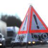 Polizei und mehrere Feuerwehren waren am Mittwoch im Einsatz bei einem Lkw-Unfall in Mellrichstadt. 