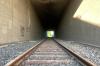 Sinnlos, hier unter der A3 einen neuen Tunnel für die Steigerwaldbahn zu bauen? Zwischen Kleinlangheim und Feuerbach im Landkreis Kitzingen muss diese Unterführung für einen Millionenbetrag erneuert werden.