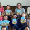 Erwachsene: Alicia Fries (Förderlehrerin), Kerstin Celina (Landtagsabgeordnete), Meike Gressel (Rektorin); von allen Kinder liegt eine Fotoveröffentlichungseinverständnis ohne Namensnennung vor