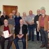 Beim Rhönklub Münnerstadt wurden zahlreiche Mitglieder geehrt. (v.l.): Brigitte Bullinger, Monika Grim, Gerhard Dünisch, Christa Pertsch, Rosina Eckert, Gertrud Jeschke, Erna Kern, Gerhard Lumpe, Hubert Neiber (hintere Reihe) sowie Franz-Josef Scheuplein und Georg Schäfer (vorne). Die Ehrennadeln überreichten der Münnerstädter Vorsitzende Egbert Haut (2. v. r.) und Regionsvorsitzender Dieter Büttner