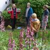Der Naturgartenplaner Gerold Baring Liegnitz (Mitte) gab Tipps, wie ein naturnaher Garten angelegt werden kann. Der Naturgartenplaner Gerold Baring Liegnitz (Mitte) gab Tipps, wie ein naturnaher Garten angelegt werden kann.