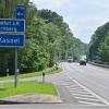Knackpunkt für eine parallel zur Staatsstraße verlaufene Radtrasse soll die Autobahnüberführung über die A81 sein. Doch auch dieses Nadelöhr ließe sich lösen, ist man vonseiten des ADFC überzeugt. Knackpunkt für eine parallel zur Staatsstraße verlaufene Radtrasse soll die Autobahnüberführung über die A81 sein. Doch auch dieses Nadelöhr ließe sich lösen, ist man vonseiten des ADFC überzeugt.