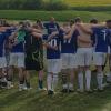 Eine starke Gemeinschaft bilden die Kicker des FC Westheim, die nach dem freiwilligen Rückzug in die A-Klasse nun als Meister in die Kreisklasse aufsteigen.