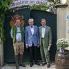 Erinnerungsfoto nach der Lesung (von links) Karl Graf zu Castell-Rüdenhausen, Michael Glos (Wirtschaftsminister a.d.) und Prinz Hermann Otto zu Solms-Hohensolms-Lich.
