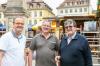 Der Aufbau für das Weindorf auf dem Marktplatz in Würzburg läuft (von links): Die Wirte Rainer Schömig, Frank Kulinna und Kurt Schubert sind zuversichtlich.