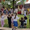 Der Veitshöchheimer Kindergarten St. Bilhildis feiert in diesem Jahr sein 50-jähriges Bestehen   in drei Teilen. Die erste Veranstaltung ging am vergangenen Samstag mit dem Bilhildisfest im und vor dem Kindergarten über die Bühne.