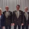 Auf dem Foto 1. Schützenmeister Wolfgang Back, Ellen Back (40 Jahre), Rupert Mangold (40 Jahre), Andreas Back (40 Jahre), Kurt Back (40 Jahre) und Walter Stapf (25 Jahre).