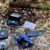 Wer hat das im Wald zurückgelassen, fragt die Polizeiinspektion Hammelburg. 