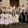 Die Pfarrei Großlangheim feierte das Fest der Erstkommunion. Die Kinder aus den einzelne Orten waren: Anna Amrehn, Jakob Baumann, Mike Fechner, Anna-Lisa Henke, Janik Pfannes, Isabell Röder, Paul Singer (alle Großlangheim) - Lissi Schmalz, Mia Schmidt (beide Wiesenbronn), Benjamin Bartholme (Kleinlangheim) und Manuel Link (Atzausen). Die Vorbereitung auf dieses Fest stand unter dem Motto „Jesus Christus, Brot des Lebens“. Die Gestaltung der Liturgie lag in den Händen von Pater Isaak Grünberger.