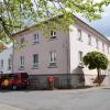 In der Alten Schule am Kirchplatz hat die Gemeinde Steinfeld im Obergeschoss den "Treffpunkt Tagespflege Steinfeld" eingerichtet. Betreut wird er von der Caritas-Sozialstation Sankt Rochus Lohr. In der Alten Schule am Kirchplatz hat die Gemeinde Steinfeld im Obergeschoss den "Treffpunkt Tagespflege Steinfeld" eingerichtet. Betreut wird er von der Caritas-Sozialstation Sankt Rochus Lohr.