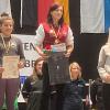 Strahlt über Platz zwei bei der deutschen Meisterschaft: Julia Metzger vom AC Schweinfurt (links).