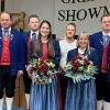 1. Vorsitzender Elmar Straub, Norbert Straub 50 Jahre aktives Musizieren, Maximilian Straub 20 Jahre aktives Musizieren, Stephanie Braun 20 Jahre aktives Musizieren, Tim Bömmel zehn Jahre aktive Tätigkeit als Kassier, Sabine Zirkenbach zehn Jahre aktive Tätigkeit als Schriftführerin, Markus Dünisch 30 Jahre aktives Musizieren, Kreisvorsitzende Nordbayrischer Musikbund Renate Haag, auf dem Bild fehlt, Joachim Gerlach 40 Jahre aktives Musizieren. 1. Vorsitzender Elmar Straub, Norbert Straub 50 Jahre aktives Musizieren, Maximilian Straub 20 Jahre aktives Musizieren, Stephanie Braun 20 Jahre aktives Musizieren, Tim Bömmel zehn Jahre aktive Tätigkeit als Kassier, Sabine Zirkenbach zehn Jahre aktive Tätigkeit als Schriftführerin, Markus Dünisch 30 Jahre aktives Musizieren, Kreisvorsitzende Nordbayrischer Musikbund Renate Haag, auf dem Bild fehlt, Joachim Gerlach 40 Jahre aktives Musizieren.