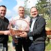 Mit Brotzeit im Gepäck wurde die Heimreise angetreten (von links): Andreas Nette – Bürgermeister Querfurt, Lothar Riese -Stadtratsvorsitzender Querfurt, Michael Hombach – Erster Bürgermeister Karlstadt Mit Brotzeit im Gepäck wurde die Heimreise angetreten (von links): Andreas Nette – Bürgermeister Querfurt, Lothar Riese -Stadtratsvorsitzender Querfurt, Michael Hombach – Erster Bürgermeister Karlstadt