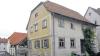 Vorher: Das Ackerbürgerhaus 2009. Die Marktgemeinde hat das ehemals landwirtschaftliche genutzte Gebäude gekauft und nach einer Generalsanierung nun verpachtet.
