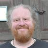 Diakon Hans-Günther Zimmermann - hier vor der Rödleser Kirchentür - hatte über Ostern ein volles Programm zu bewältigen.