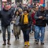 Beim verkaufsoffenen Sonntag in Schweinfurt sorgte das Wetter mit Regenschauern dafür, dass nur in den kurzen Phasen mit Sonnenschein etwas los war in der Innenstadt.