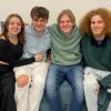 Joelle Kurz, Felix Weismann, Joshua Raschke und Elias Rosenberger (von links) sind vier Mitglieder des fünfköpfigen Lesecafé-Teams. Im April 2023 werden sie das Projekt an Schülerinnen und Schüler der elften Klasse übergeben. 