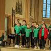 Singende Friedensbotschaft vom Chor Joy aus Gochsheim (Leitung: Silvia Kneuer).