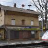 Bis vor einigen Jahren war die 72 Quadratmeter große Wohnung im Obergeschoss vermietet. Nun soll das historische Bahnhofsgebäude abgerissen werden.