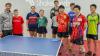 Koyo Iwabuchi (2. von rechts) und die Trainingsgruppe mit Bastian Steger (links). Koyo Iwabuchi (2. von rechts) und die Trainingsgruppe mit Bastian Steger (links).