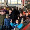 Die Kinder erkunden das Feuerwehrboot der Staatlichen Feuerwehrschule Würzburg. Die Kinder erkunden das Feuerwehrboot der Staatlichen Feuerwehrschule Würzburg.