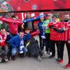 Gelebte Inklusion und Fan-Gemeinschaft bedeutete der gemeinsame Besuch des Fußball-Bundesligaspiel zwischen dem FC Bayern München und dem VfL Bochum für den FC Bayern Fanclub Lebenshilfe Würzburg und den VfL Bochum Fanclub Lebenshilfe Bochum.