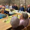 Erzählcafé in Bad Neustadt: Bischof Franz Jung erzählte ein prominenter Gast aus seinem Leben. 