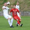Im Ligaspiel war Markus Mjalov (Bildmitte) kein Torerfolg vergönnt beim torlosen Remis gegen den TSV Karlburg.