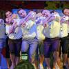 Die Turedancer aus Zellingen begeisterten als amtierende Männerballett-Meister mit ihrer eindrucksvollen Performance über eine Schatzsuche in den Bergen. Die Turedancer aus Zellingen begeisterten als amtierende Männerballett-Meister mit ihrer eindrucksvollen Performance über eine Schatzsuche in den Bergen.