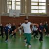 Tanzlehrer Thomas „Baggy“ Badgas übte mit den Schülerinnen und Schülern sowie mit behinderten Menschen vom Verein Rollywood typische Moves und Choreographien ein. Das Inklusionsangebot war klassenübergreifend.