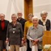 Auf dem Foto (von links): Reinhold Müller, Rudi Schmitt, Evi Rockenmaier, Anton Rockenmaier, Johanna Fischer, Erika Müller, Inge Kuntscher, Ursula Kirsch, Vorsitzende Manuela Schwab.